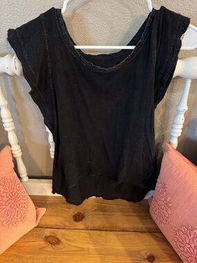 Daily Practice Everyday Black Sleeveless Women’s Top